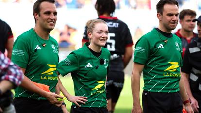 Hollie Davidson, ici au centre.