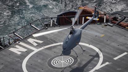 La PME Guimbal, spécialiste des petits hélicoptères civils, et Airbus Helicopters ont travaillé ensemble pour développer pour la marine le drone VSR700.