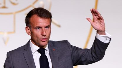 Le locataire de l’Élysée a appelé les acteurs de l’électricité à une mobilisation collective sur les usages énergétiques des Français pour rendre le passage à l’électrique naturel et désirable.