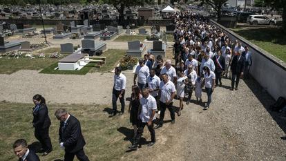 Des centaines de personnes avaient rendu hommage à la jeune collégienne à Fleurance.