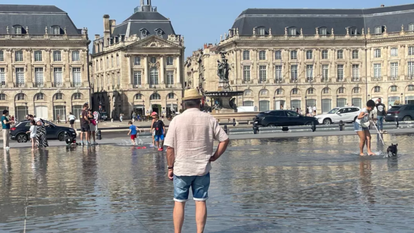 Le miroir d’eau, en face de la place de la Bourse, à Bordeaux.