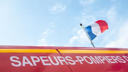 L’incendie a été rapidement éteint par les secours, qui ont mobilisé 63 pompiers et 29 engins.