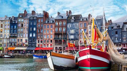 Honfleur est pour l’instant la seule ville de la côte normande à ne pas être pourvue d’un casino.
