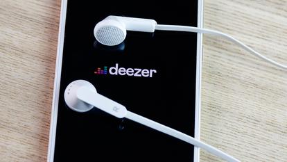 Deezer est la plateforme qui, avec Apple Music, a le plus progressé en termes d’abonnements payants en France sur 12 mois, selon le baromètre des usages audiovisuels NPA Conseil/Harris Interactive.