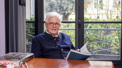 «Embellir, c’est se sauver du peu, s’élever au-dessus de soi», la phrase à retenir du livre.