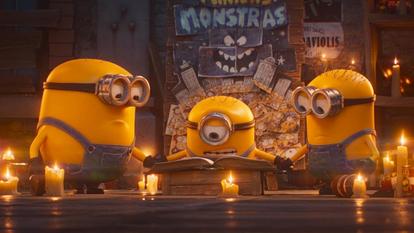 Le film d’animation de Pierre Coffin, Des Minions et des Monstres, plonge les spectateurs dans les coulisses du cinéma américain.
