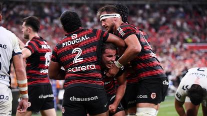 Le Stade Toulousain d’Antoine Dupont signe un historique quadruplé.