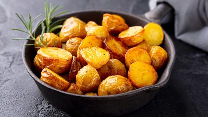 Une alimentation trop riche en glucides, quelles que soient leur nature et leur provenance (pâtes, riz, pâtisseries, sodas…), est associée à une augmentation de 28 % du risque de décès prématuré toutes causes confondues.