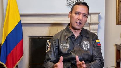 Le ministre colombien de la Défense, Pedro Arnulfo Sanchez, prend la parole lors d’une interview avec Reuters à Bogota en Colombie, le 17 juin 2026.