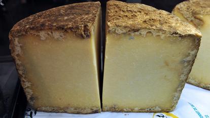 Pour l’heure, le cantal se distingue, selon sa maturité, en jeune, entre-deux et vieux.