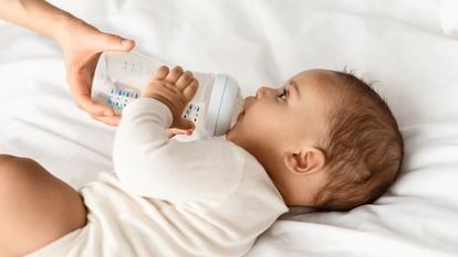 Entré en vigueur le 1er juillet, le nouveau congé parental permet aux parents de prolonger le congé maternité, paternité ou adoption de deux mois indemnisés à hauteur de 70 % du salaire le premier mois puis 60 % le second.