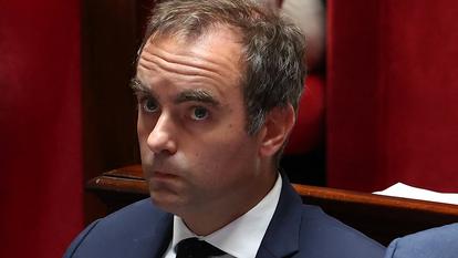 Le premier ministre français Sébastien Lecornu assiste à la séance de questions au gouvernement à l’Assemblée nationale à Paris, France, le 30 juin 2026.