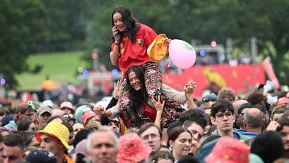 Des festivaliers aux Vieilles Charrues, à Carhaix-Plouguer, le juillet 2024.
