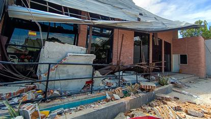 Un bâtiment endommagé à la suite d’un précédent séisme de magnitude 6,7 qui a frappé Palu, dans le Sulawesi central en Indonésie, le 16 juin 2026.