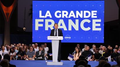 David Lisnard à Saint-Raphaël, vendredi soir, lors du grand meeting de lancement de sa campagne présidentielle.