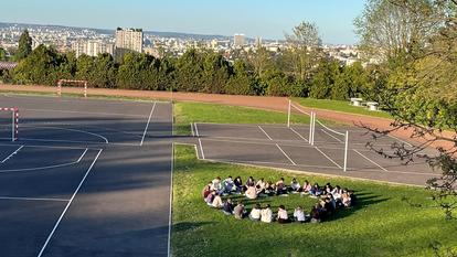 Le collège Daniélou à Rueil-Malmaison (Hauts-de-Seine) fait partie des 10 meilleurs collèges de France.