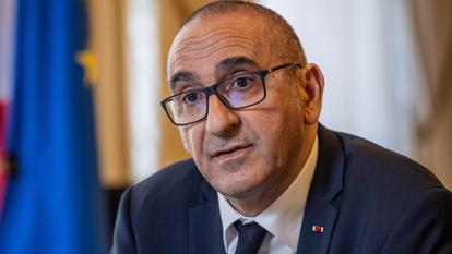 Laurent Nuñez s’est rendu dans l’Aude ce vendredi, sur les lieux de l’incendie qui a parcouru 900 hectares.