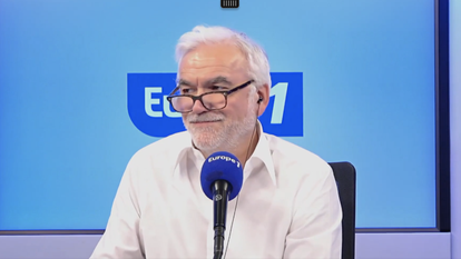 Pascal Praud répond aux critiques après avoir traité la mort du chat d’Olivier Benkemoun.