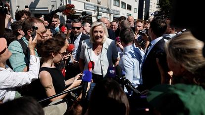 Marine Le Pen, à Flèche (Sarthe), au lendemain de sa condamnation en appel.