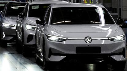 L’usine d’Emden en Basse-Saxe (ici, en février 2025) est l’un des sites menacés par le plan de transformation de Volkswagen, selon la presse allemande.