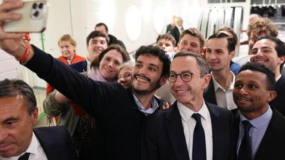 Bruno Retailleau, président des Républicains et candidat à la présidentielle, entouré des Jeunes LR présidés par Théo Am’Saadi.