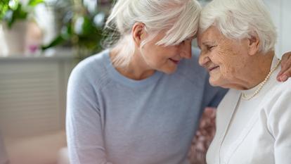 60% d’entre eux sont aujourd’hui des femmes, avec une moyenne d’âge de 55 ans.
