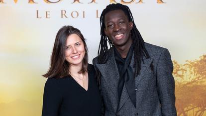 Mory Sacko et sa compagne Émilie Rouquette en décembre 2024.
