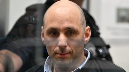 Cédric Jubillar dans la salle d’audience de la cour d’assises du Tarn, à l’ouverture de son procès pour le meurtre de son épouse Delphine Jubillar, à Albi, le 23 septembre 2025.
