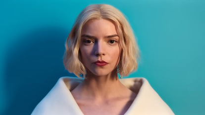 Anya Taylor-Joy prête sa vivacité naturelle à Lucky et déploie le même charisme dangereux et désespéré que celui du Jeu de la dame