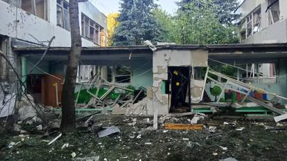 Un bâtiment endommagé suite à une attaque de drone ukrainien, dans la ville d’Elektrostal, région de Moscou, Russie, le 18 juillet 2026.