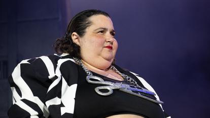 La DJ française Barbara Butch est la cible de critiques virulentes de la part de militants propalestiniens et de LFI, qui critiquent son soutien à la loi Yadan contre l’antisémitisme.