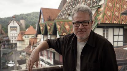 Philippe Gougler dans «Des trains pas comme les autres» sur France 5.