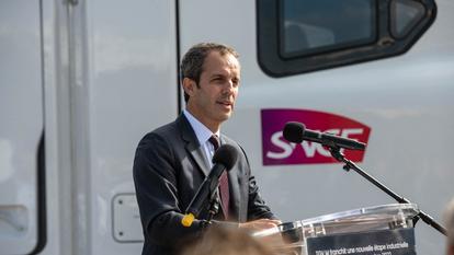 Christophe Fanichet, qui était à la tête de SNCF Voyageurs depuis sa création le 1er janvier 2020, «va changer de fonctions au sein du groupe», indique la SNCF.