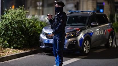 En France, le trafic de cannabis a historiquement structuré la criminalité issue des cités.