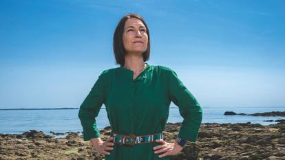 « Même si je ne suis pas dessus, j’adore la mer », souffle Caroline Hilliet Le Branchu, sur la plage de Quiberon.