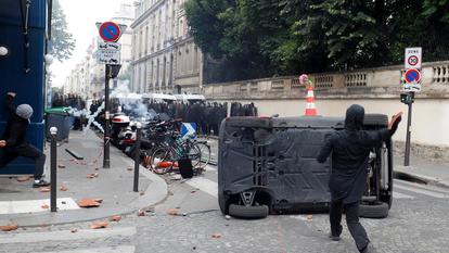 «Dans les manifestations, les Black blocs, sont à la fois des militants jeunes, mais majeurs.»