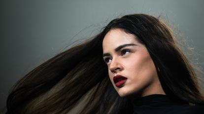 La chanteuse espagnole Rosalia, à Paris, le 22 juillet 2023.