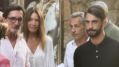 Olivier Dartigolles, Carla Bruni et Nicolas Sarkozy à Ajaccio, en Corse.