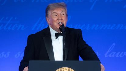 Donald Trump a assisté au gala de la presse ce vendredi soir à Washington.