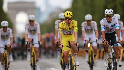 Tadej Pogacar, lors de la 21e et dernière étape du Tour de France, dimanche, à Paris.