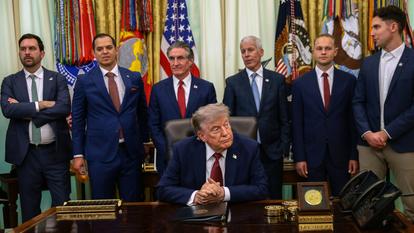 Le président américain Donald Trump dans le bureau ovale de la Maison-Blanche.