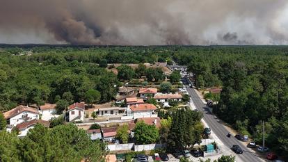 Des policiers ont interpellé un homme soupçonné de vols de grands crus dans un village évacué à cause de l’incendie, en Gironde.