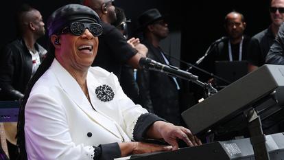 Stevie Wonder a été élu « meilleur artiste de RnB » de tous les temps, selon Billboard.