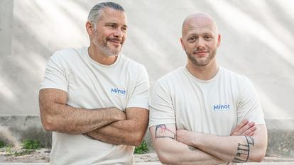 Glenn Viel (à gauche) et Brandon Dehan, chefs à l’Oustau de Baumanière.