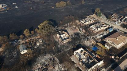 Des habitations touchées par les flammes dans le secteur du Porge.