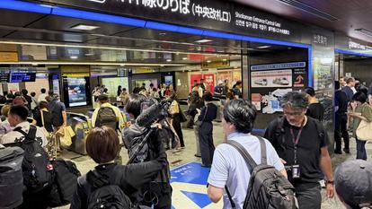 La gare de Fukuoka, dans le sud du pays, où la circulation des trains a été suspendue.