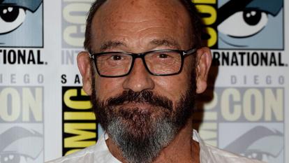 Chuck Russell, ici en 2023, a réalisé The Mask, comédie de 1994 qui raconte les aventures d’un petit employé timoré se métamorphosant en personnage de cartoon.