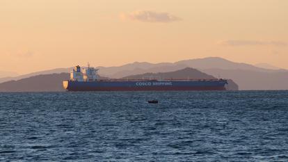 Un pétrolier naviguant en mer Rouge.