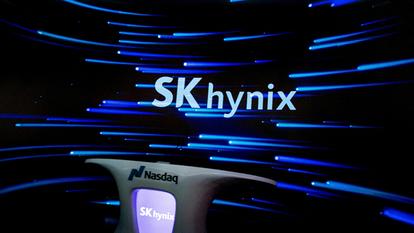 Le logo de la société de semi-conducteurs et de puces mémoire SK Hynix.