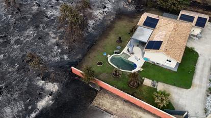 Dans la commune du Porge, 152 maisons ont été détruites. D’autres ont été littéralement cernées par les flammes.